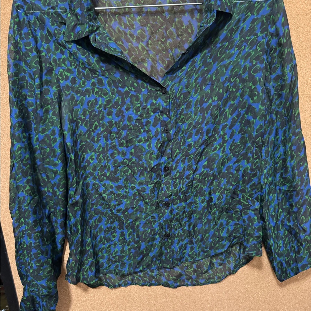 Joe’s Button Down Silk top - Picture 1 of 4